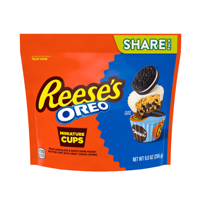 Paquete para compartir de dulces miniaturas OREO® de REESE'S con chocolate con leche y crema blanca, 9 oz